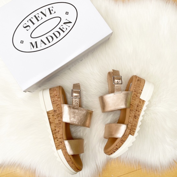 STEVE MADDEN Rose Gold Leather Platform Sandals - Picture 6 of 9